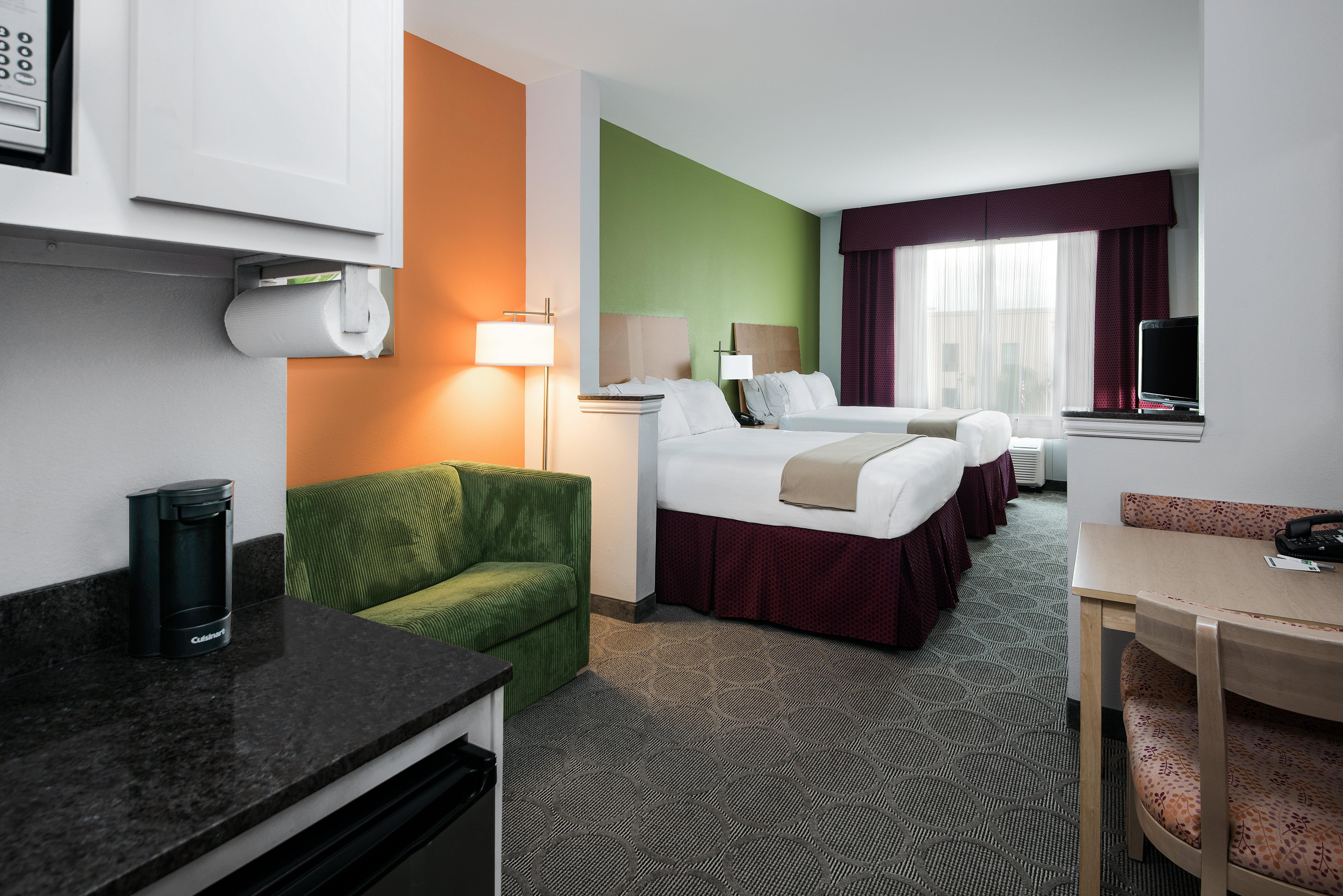 Holiday Inn Express Hotel & Suites Clute-Lake Jackson By Ihg Dış mekan fotoğraf
