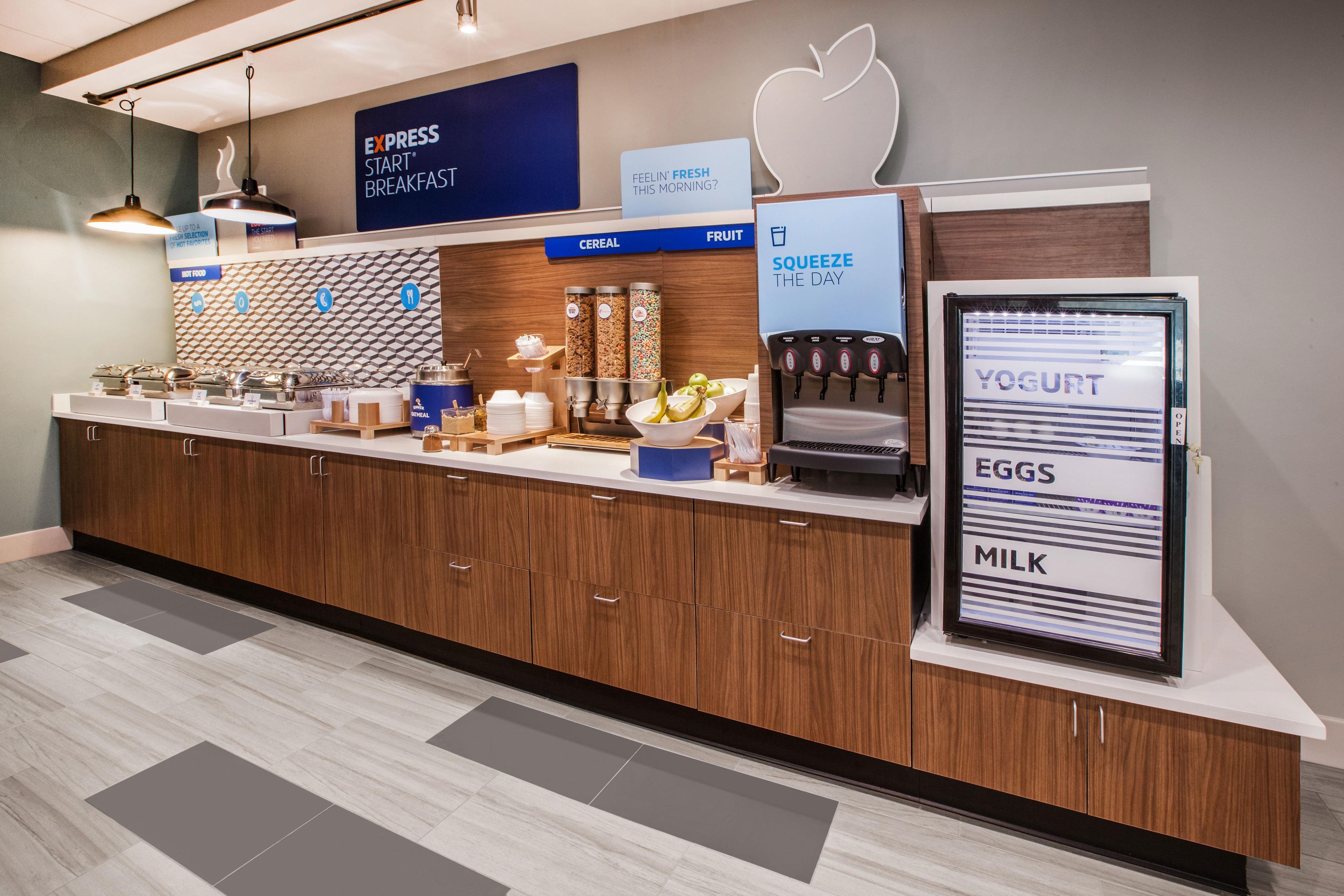 Holiday Inn Express Hotel & Suites Clute-Lake Jackson By Ihg Dış mekan fotoğraf