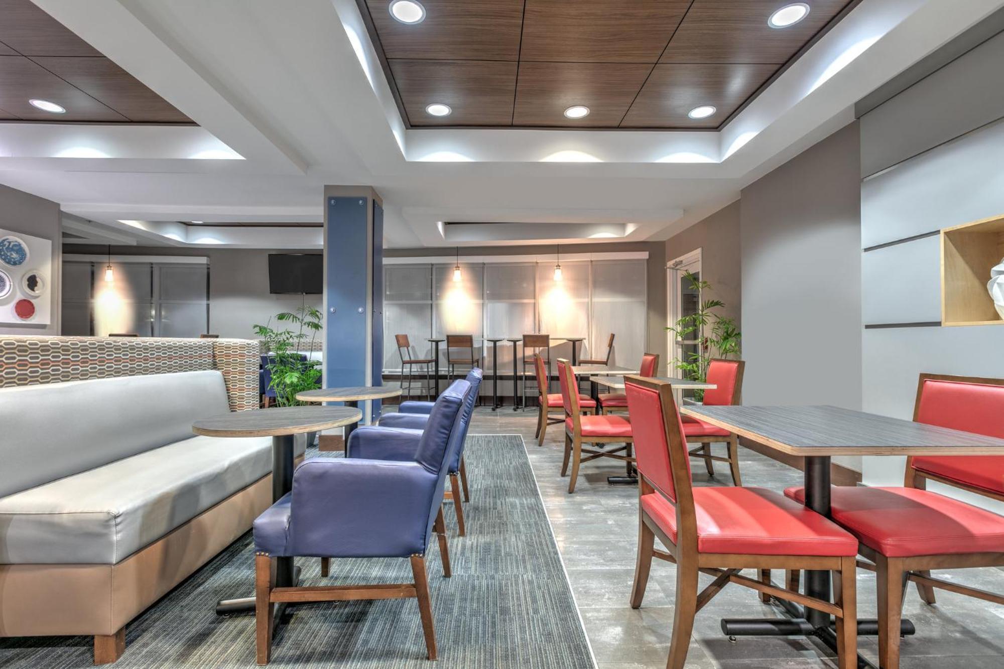 Holiday Inn Express Hotel & Suites Clute-Lake Jackson By Ihg Dış mekan fotoğraf
