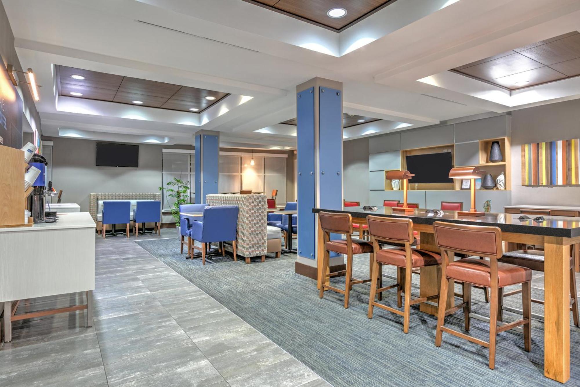 Holiday Inn Express Hotel & Suites Clute-Lake Jackson By Ihg Dış mekan fotoğraf