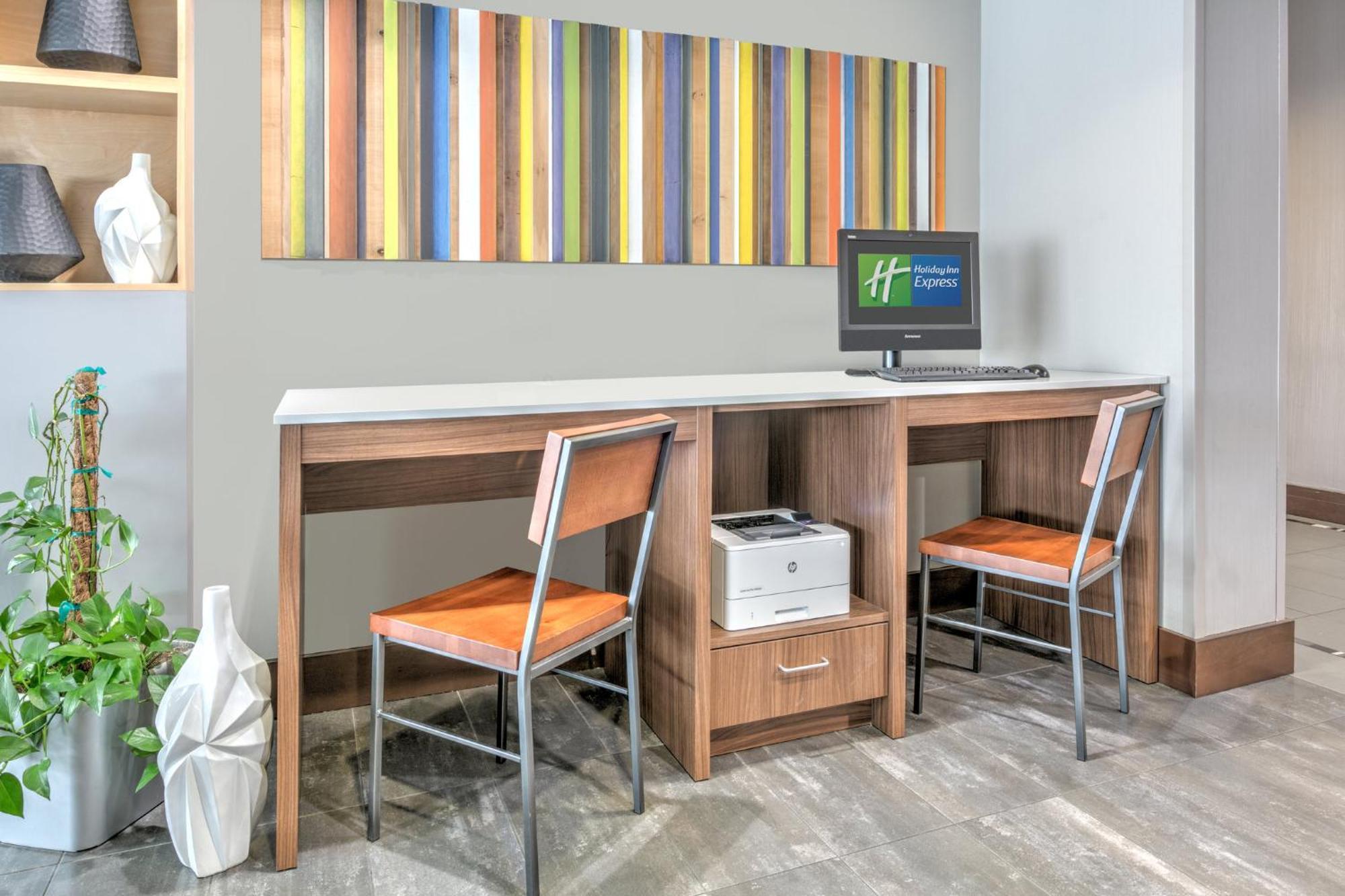 Holiday Inn Express Hotel & Suites Clute-Lake Jackson By Ihg Dış mekan fotoğraf