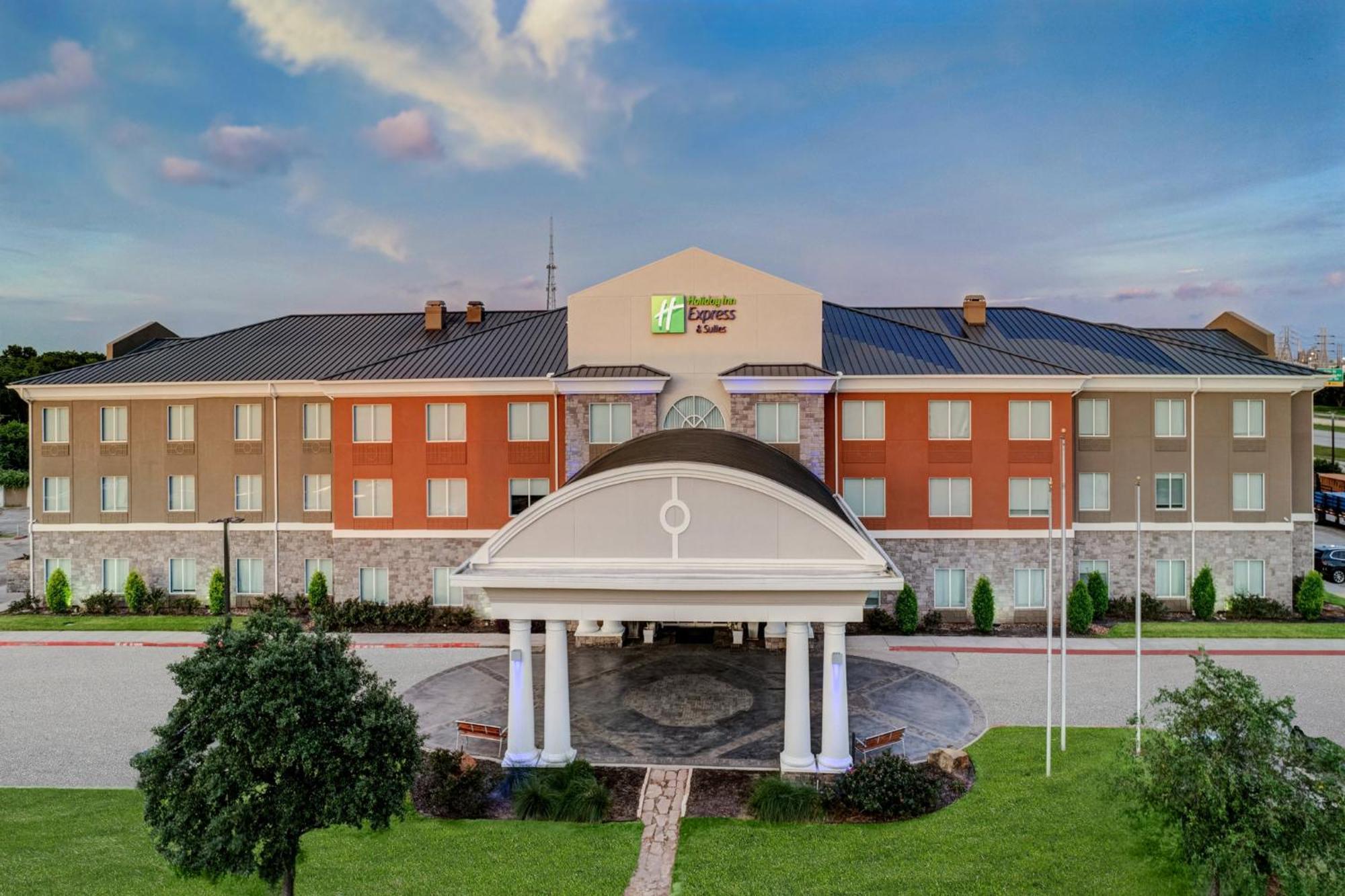 Holiday Inn Express Hotel & Suites Clute-Lake Jackson By Ihg Dış mekan fotoğraf