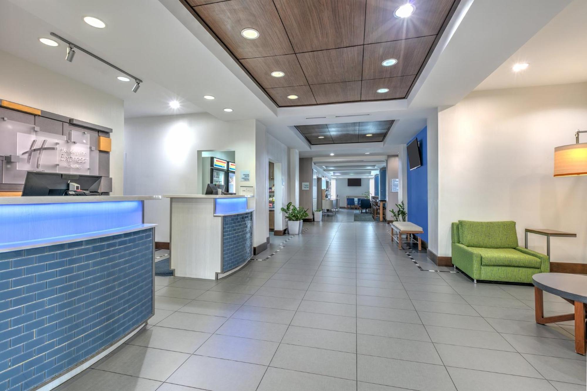 Holiday Inn Express Hotel & Suites Clute-Lake Jackson By Ihg Dış mekan fotoğraf